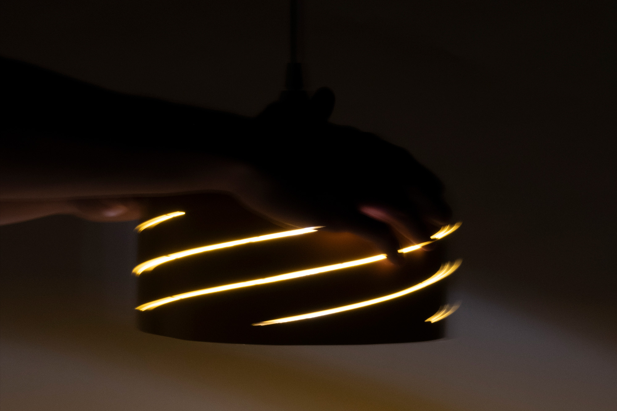 Recycled Light06 touchpoint hängend